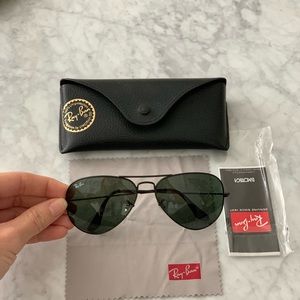 Brand new never worn ray ban sunglasses